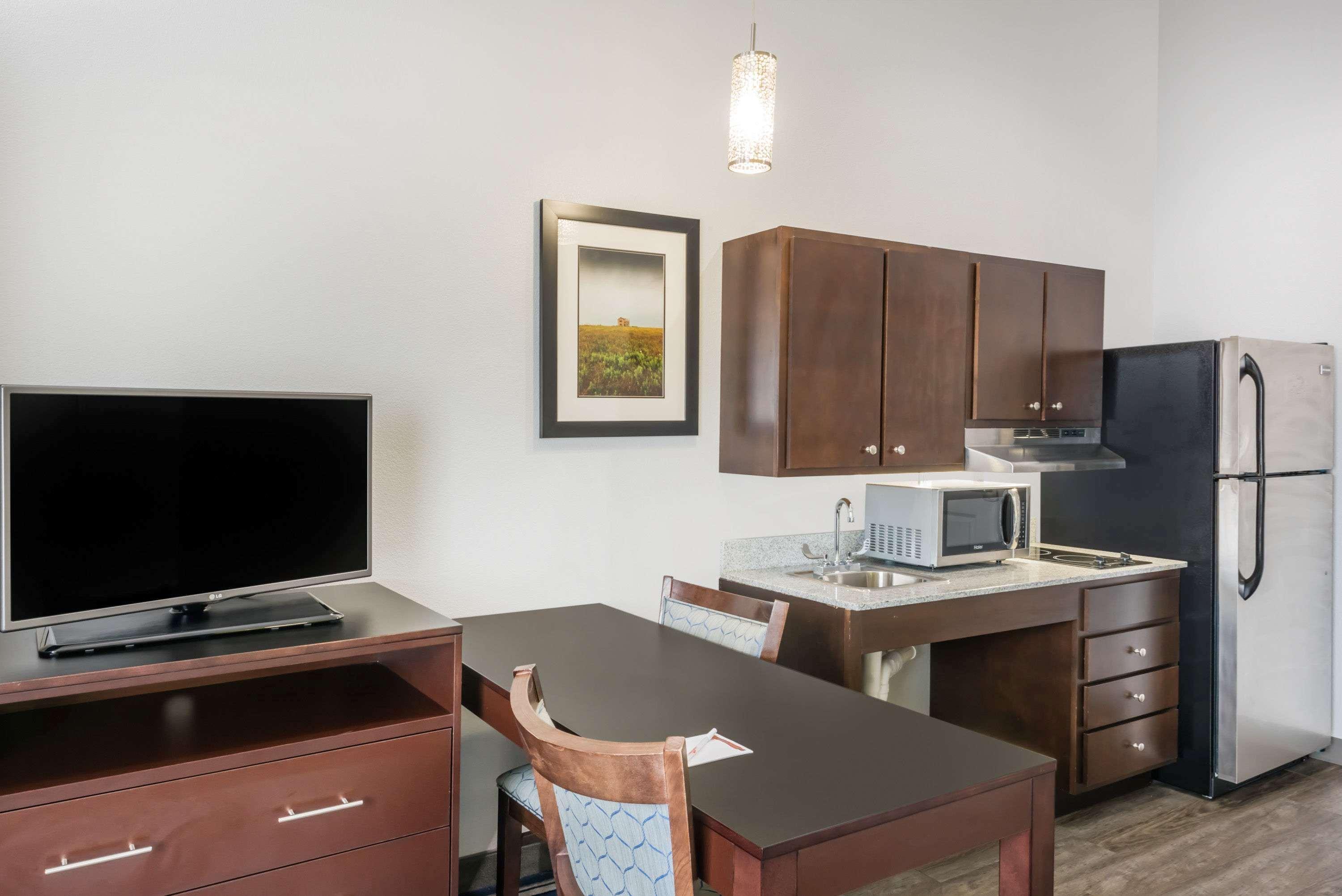Hawthorn Extended Stay By Wyndham Midland Exteriér fotografie