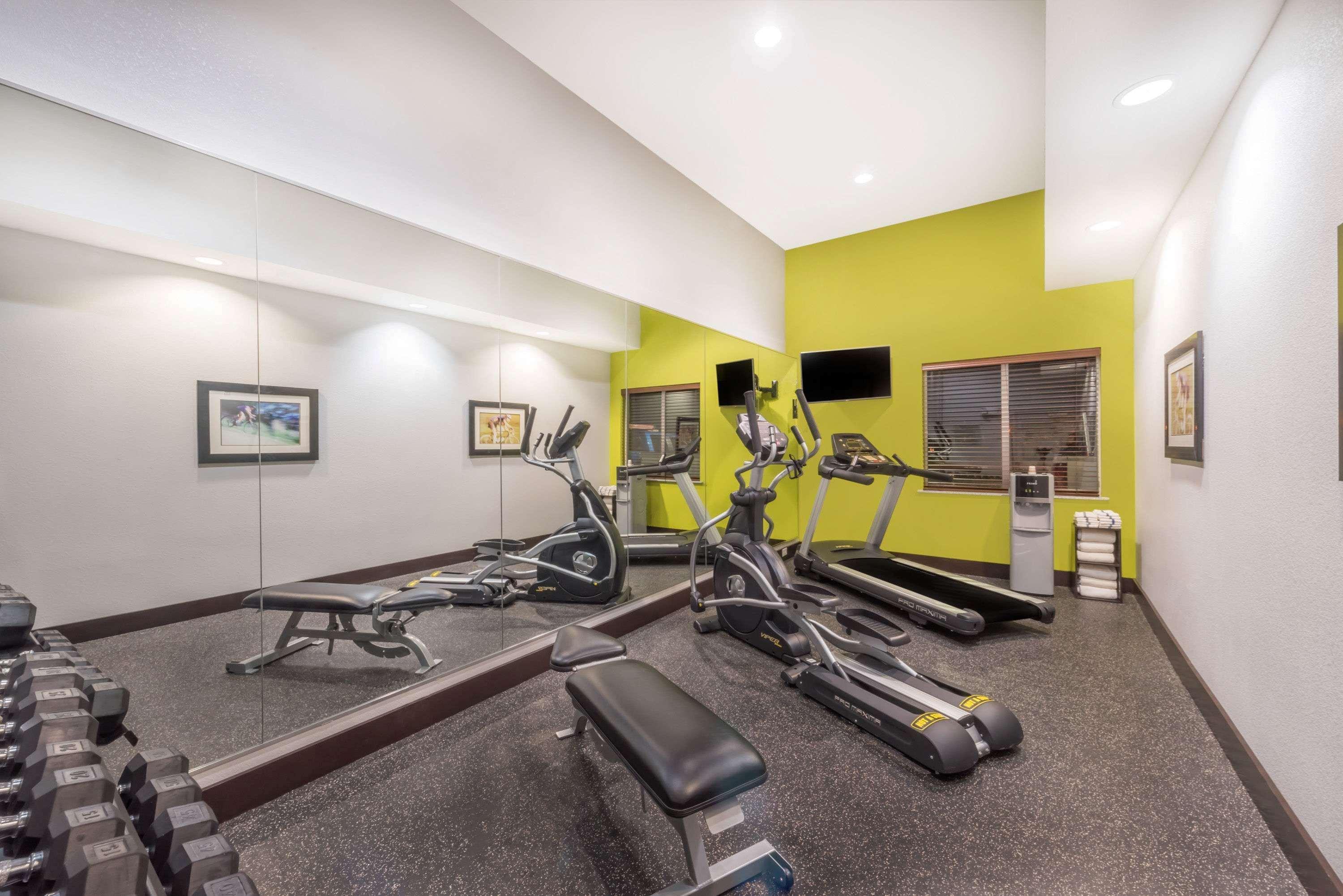 Hawthorn Extended Stay By Wyndham Midland Exteriér fotografie