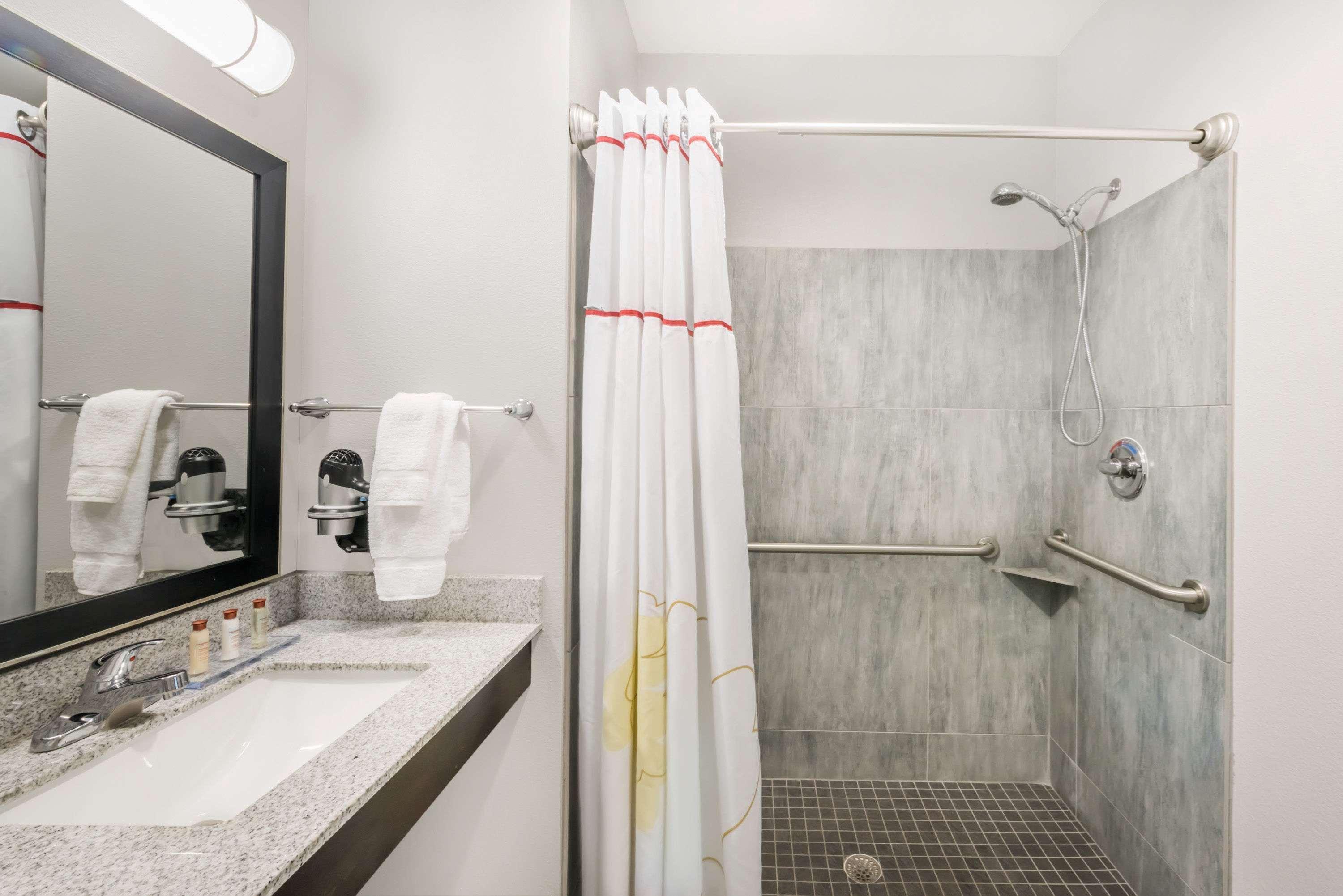 Hawthorn Extended Stay By Wyndham Midland Exteriér fotografie
